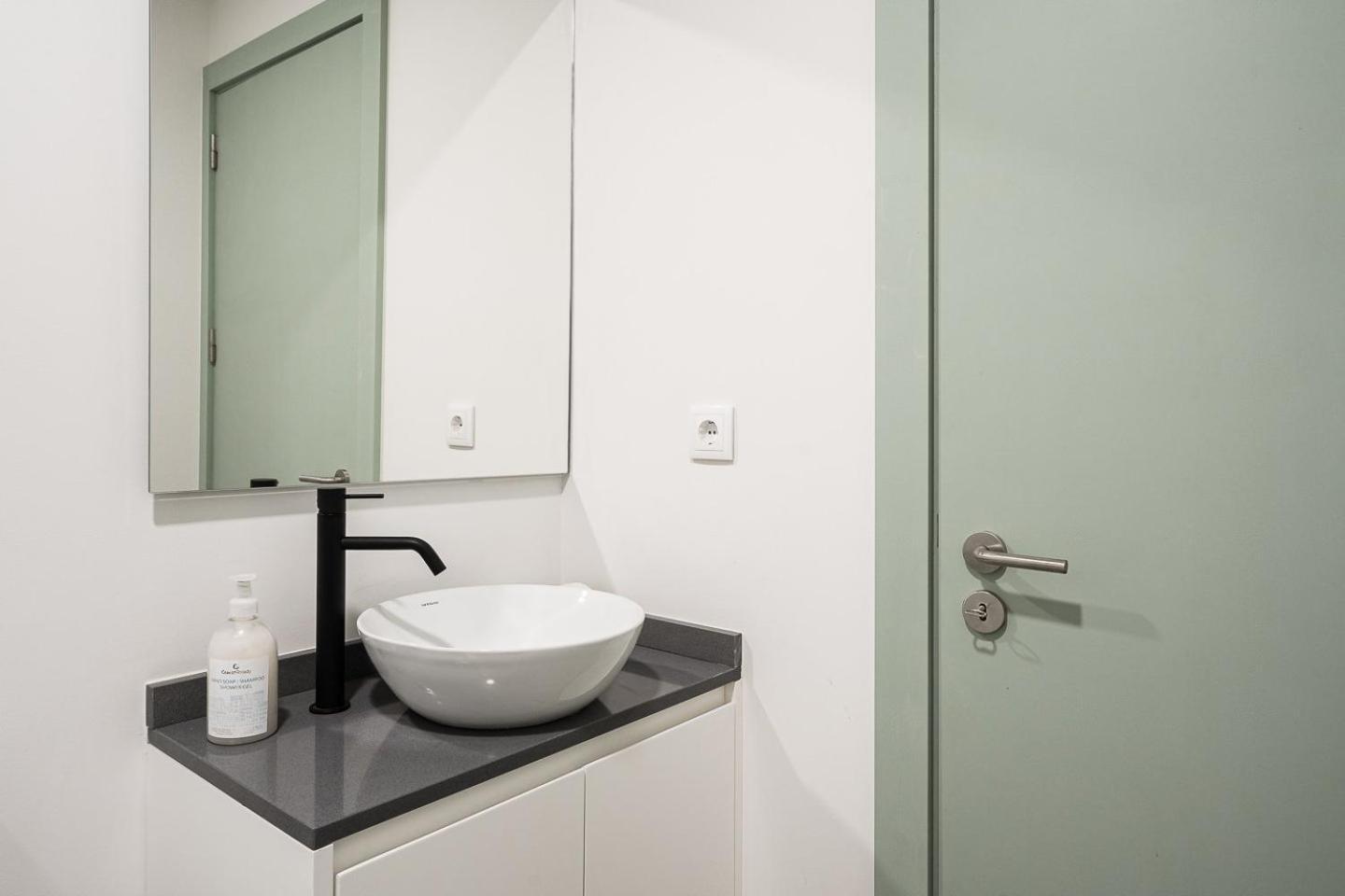 Guestready - A Modern Stay In Downtown OOporto Extérieur photo